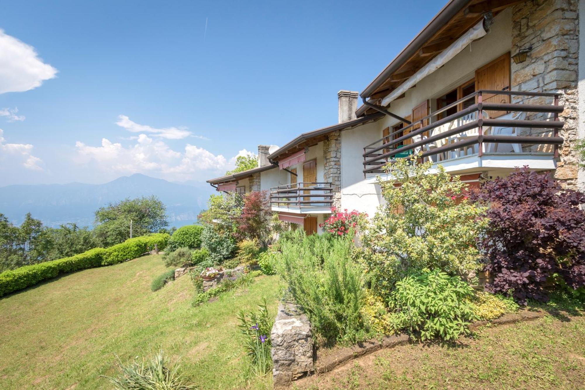 شقة Casa Bella Vista Mit Balkon سان زينو دي مونتانا المظهر الخارجي الصورة